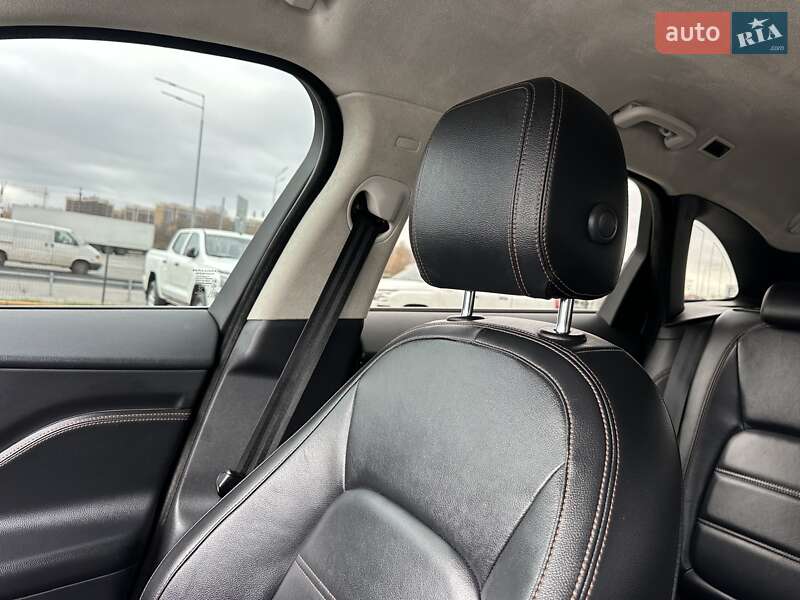 Позашляховик / Кросовер Jaguar F-Pace 2020 в Києві фото 31 Позашляховик / Кросовер Jaguar F-Pace 2020 в Києві