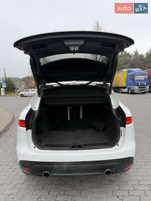 Позашляховик / Кросовер Jaguar F-Pace 2017 в Львові