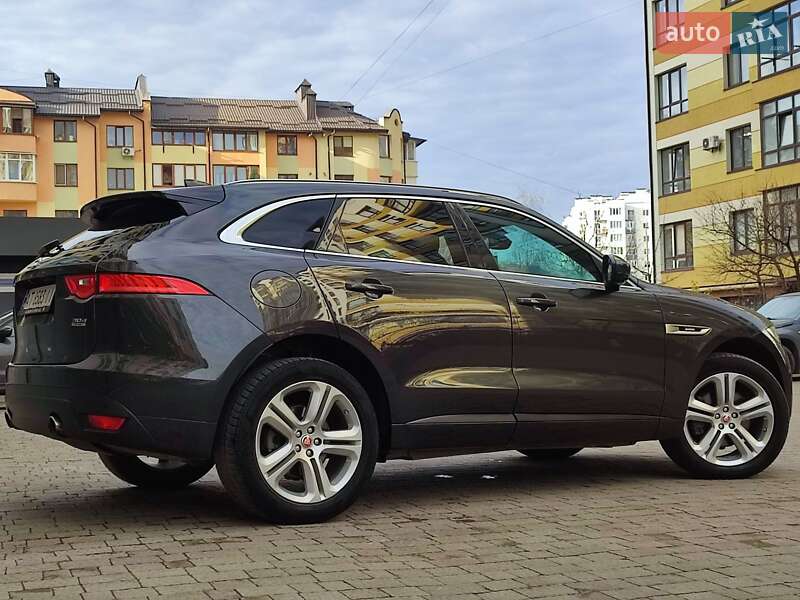 Внедорожник / Кроссовер Jaguar F-Pace 2017 в Ивано-Франковске
