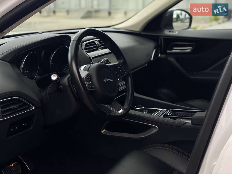 Позашляховик / Кросовер Jaguar F-Pace 2018 в Києві