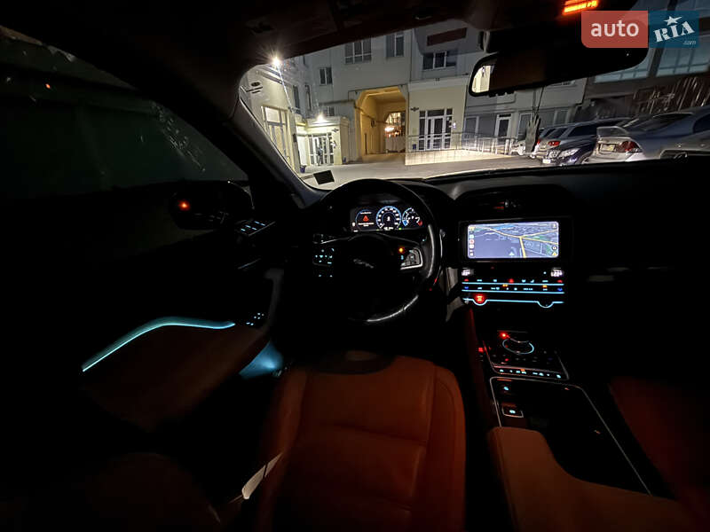 Внедорожник / Кроссовер Jaguar F-Pace 2016 в Хмельницком фото 28 Внедорожник / Кроссовер Jaguar F-Pace 2016 в Хмельницком
