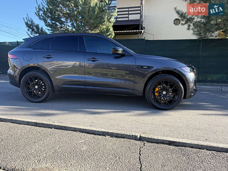 Внедорожник / Кроссовер Jaguar F-Pace 2016 в Киеве