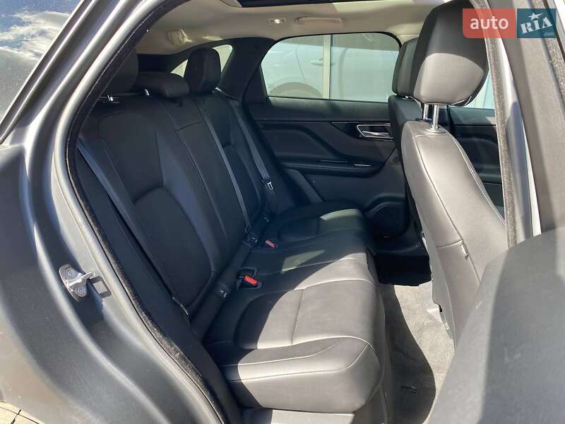 Позашляховик / Кросовер Jaguar F-Pace 2017 в Києві