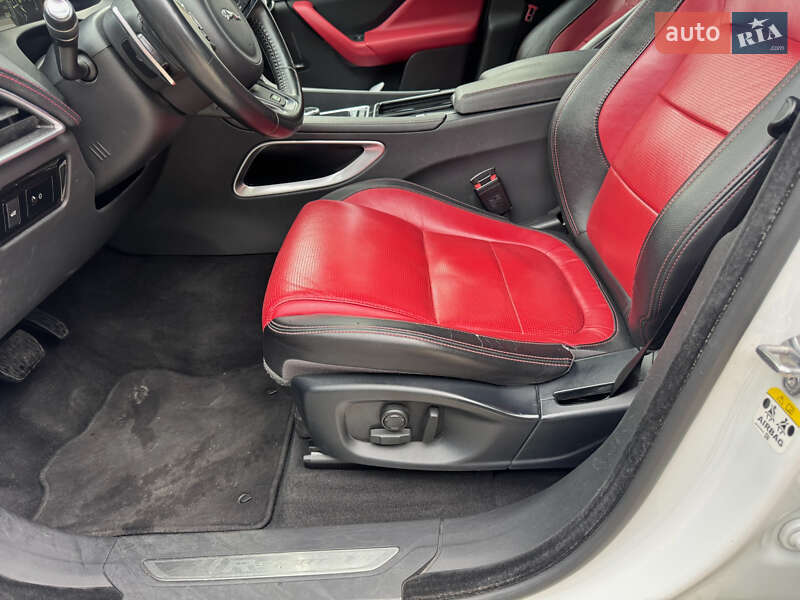 Внедорожник / Кроссовер Jaguar F-Pace 2017 в Одессе