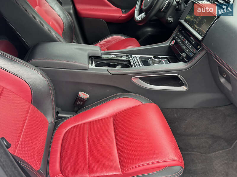 Внедорожник / Кроссовер Jaguar F-Pace 2017 в Одессе