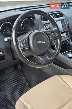 Внедорожник / Кроссовер Jaguar F-Pace 2017 в Киеве
