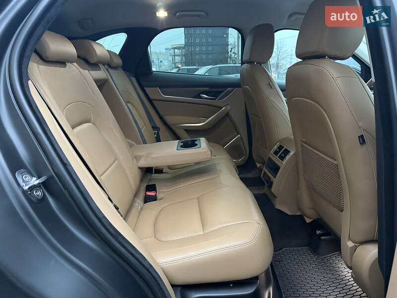 Позашляховик / Кросовер Jaguar F-Pace 2021 в Харкові