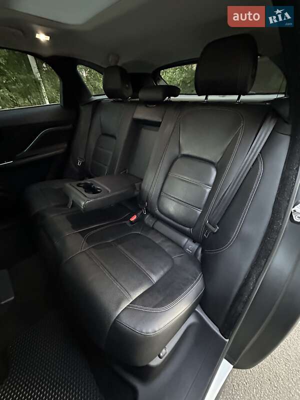 Позашляховик / Кросовер Jaguar F-Pace 2016 в Білогородці фото 21 Позашляховик / Кросовер Jaguar F-Pace 2016 в Білогородці