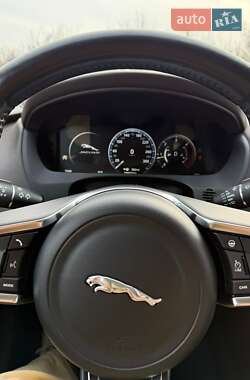 Внедорожник / Кроссовер Jaguar F-Pace 2017 в Кривом Роге