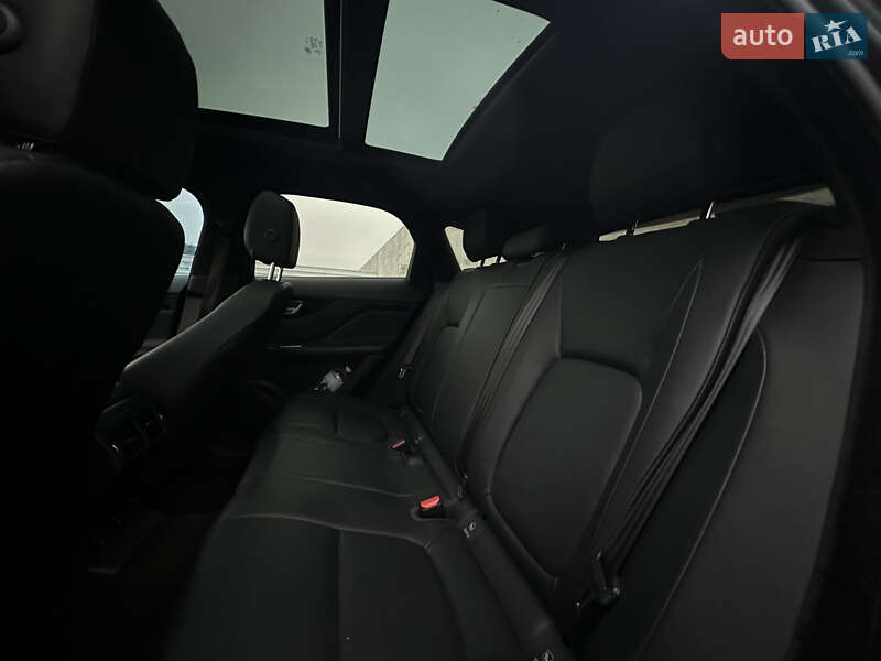 Внедорожник / Кроссовер Jaguar F-Pace 2017 в Львове фото 13 Внедорожник / Кроссовер Jaguar F-Pace 2017 в Львове