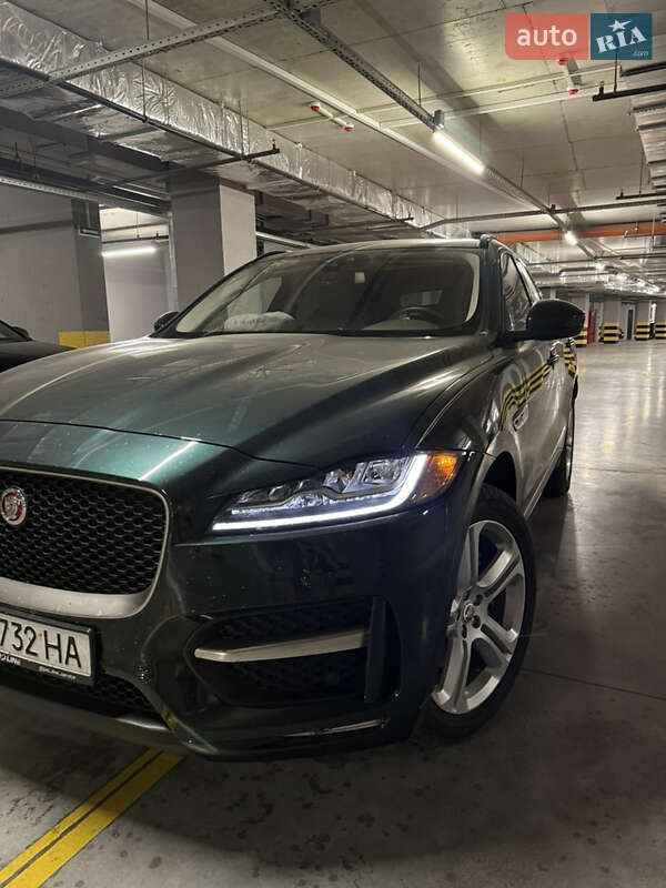 Внедорожник / Кроссовер Jaguar F-Pace 2017 в Черновцах