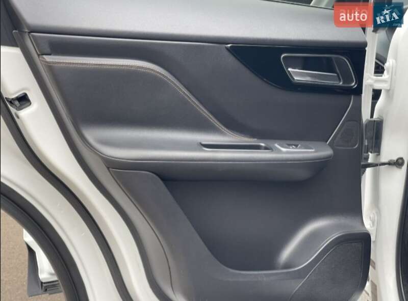 Внедорожник / Кроссовер Jaguar F-Pace 2019 в Киеве