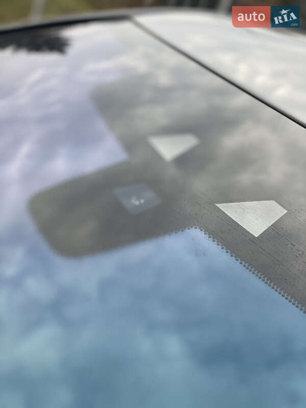 Внедорожник / Кроссовер Jaguar F-Pace 2017 в Нововолынске фото 23 Внедорожник / Кроссовер Jaguar F-Pace 2017 в Нововолынске