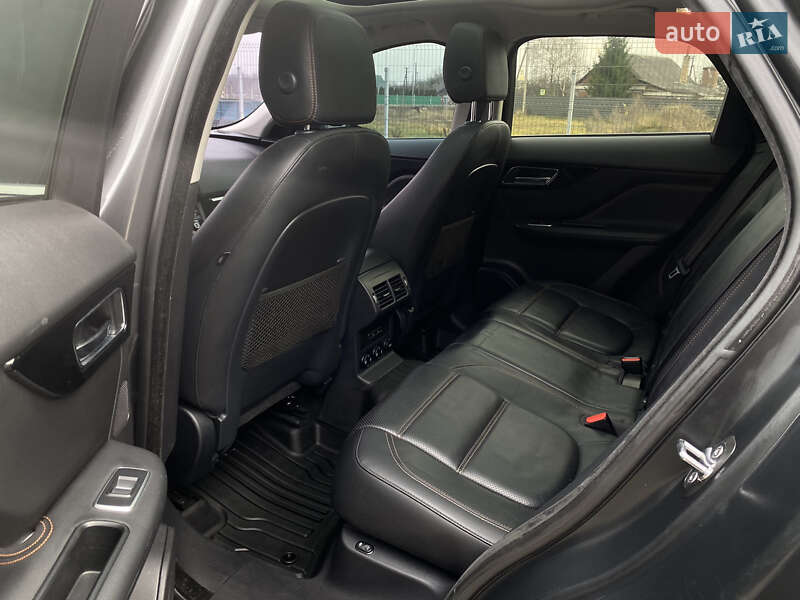 Внедорожник / Кроссовер Jaguar F-Pace 2017 в Нововолынске фото 34 Внедорожник / Кроссовер Jaguar F-Pace 2017 в Нововолынске