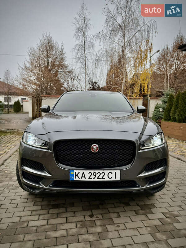 Внедорожник / Кроссовер Jaguar F-Pace 2016 в Киеве