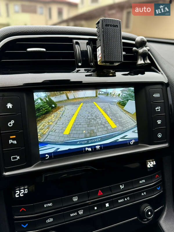 Внедорожник / Кроссовер Jaguar F-Pace 2016 в Киеве