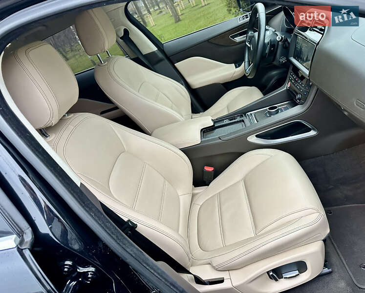 Внедорожник / Кроссовер Jaguar F-Pace 2020 в Киеве