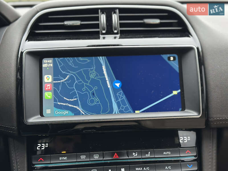 Внедорожник / Кроссовер Jaguar F-Pace 2020 в Киеве