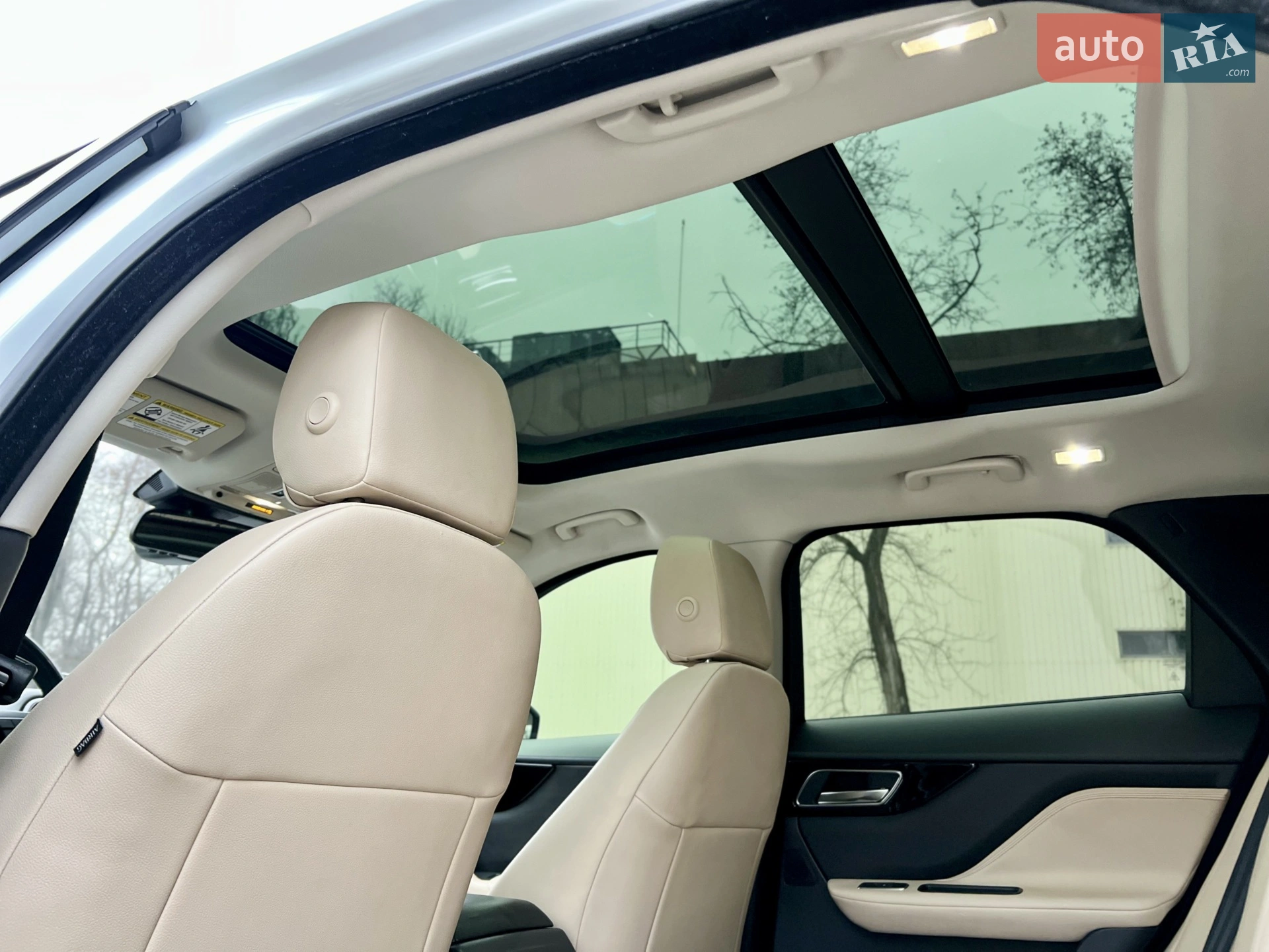 2018 Jaguar F-Pace - мініатюра 34