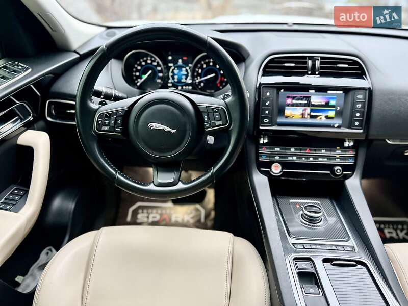 Внедорожник / Кроссовер Jaguar F-Pace 2018 в Днепре фото 45 Внедорожник / Кроссовер Jaguar F-Pace 2018 в Днепре
