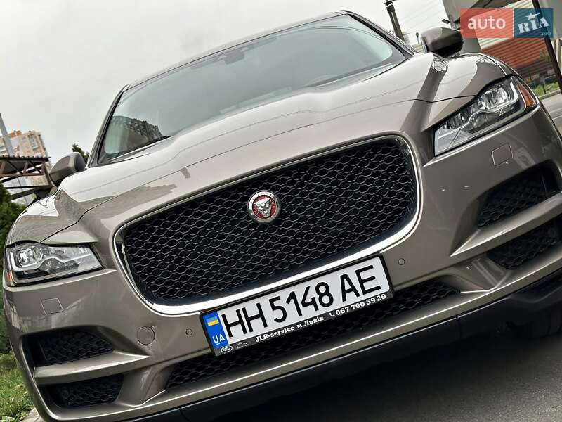 Внедорожник / Кроссовер Jaguar F-Pace 2017 в Одессе фото 9 Внедорожник / Кроссовер Jaguar F-Pace 2017 в Одессе