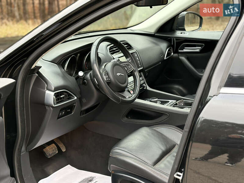 Внедорожник / Кроссовер Jaguar F-Pace 2016 в Киеве фото 28 Внедорожник / Кроссовер Jaguar F-Pace 2016 в Киеве