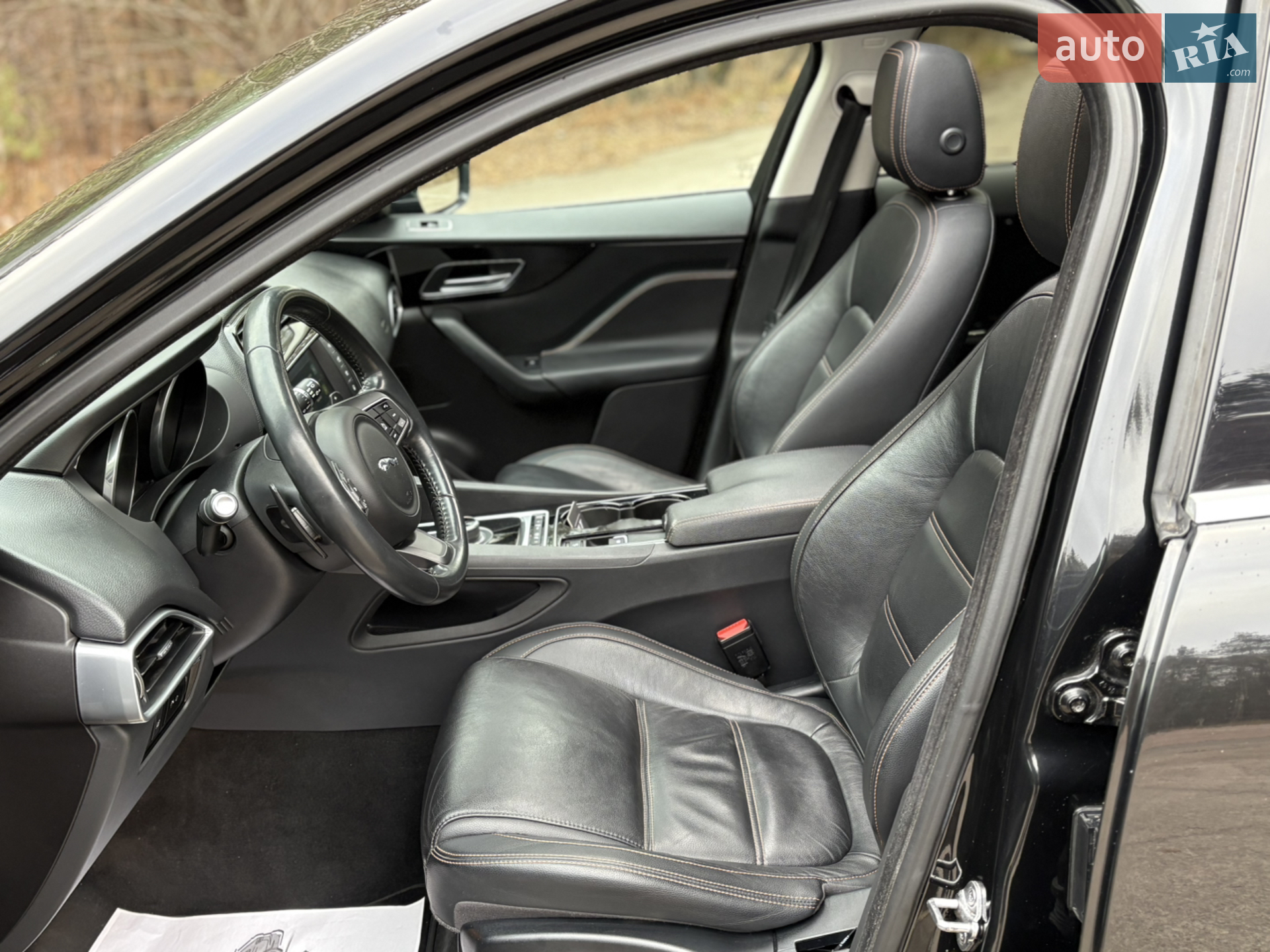 2016 Jaguar F-Pace - мініатюра 32