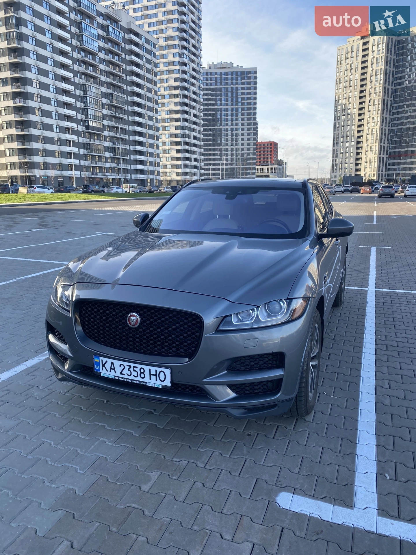 2016 Jaguar F-Pace - фото 1