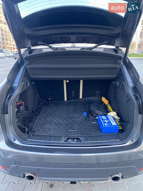 Внедорожник / Кроссовер Jaguar F-Pace 2016 в Киеве фото 11 Внедорожник / Кроссовер Jaguar F-Pace 2016 в Киеве