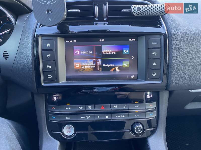 Внедорожник / Кроссовер Jaguar F-Pace 2016 в Киеве фото 15 Внедорожник / Кроссовер Jaguar F-Pace 2016 в Киеве