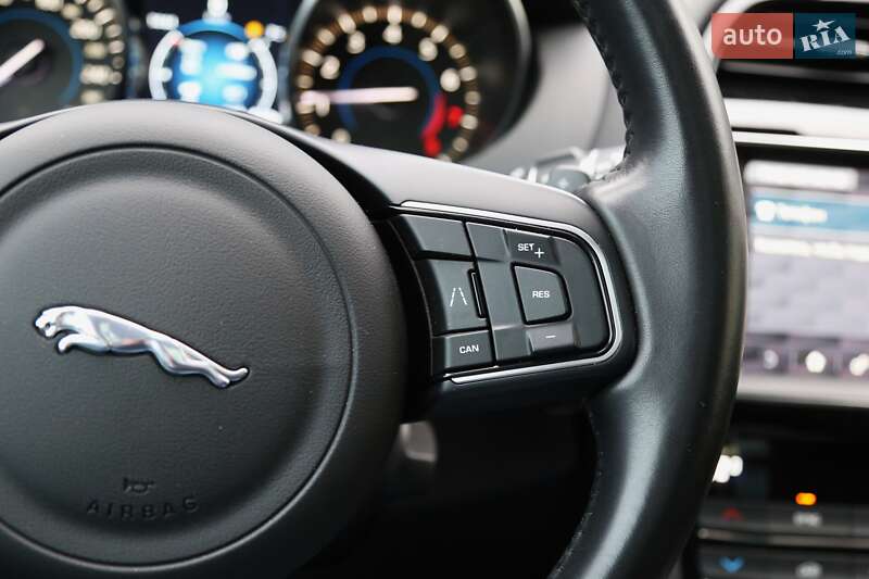 Внедорожник / Кроссовер Jaguar F-Pace 2018 в Киеве