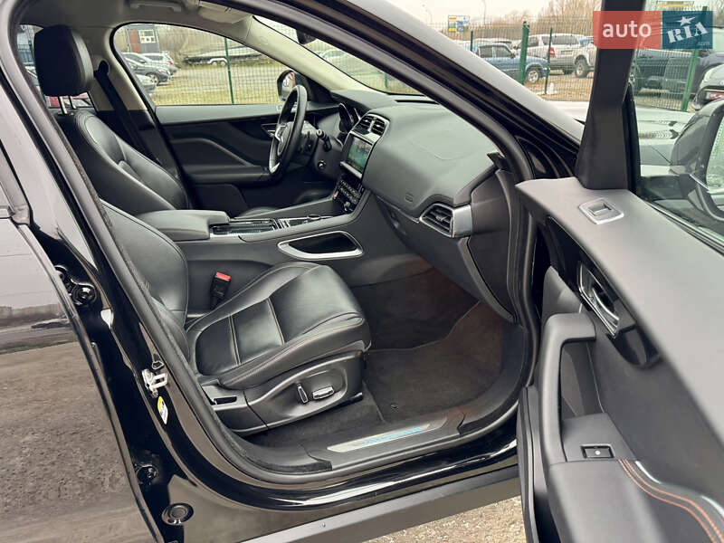 Внедорожник / Кроссовер Jaguar F-Pace 2020 в Киеве фото 13 Внедорожник / Кроссовер Jaguar F-Pace 2020 в Киеве