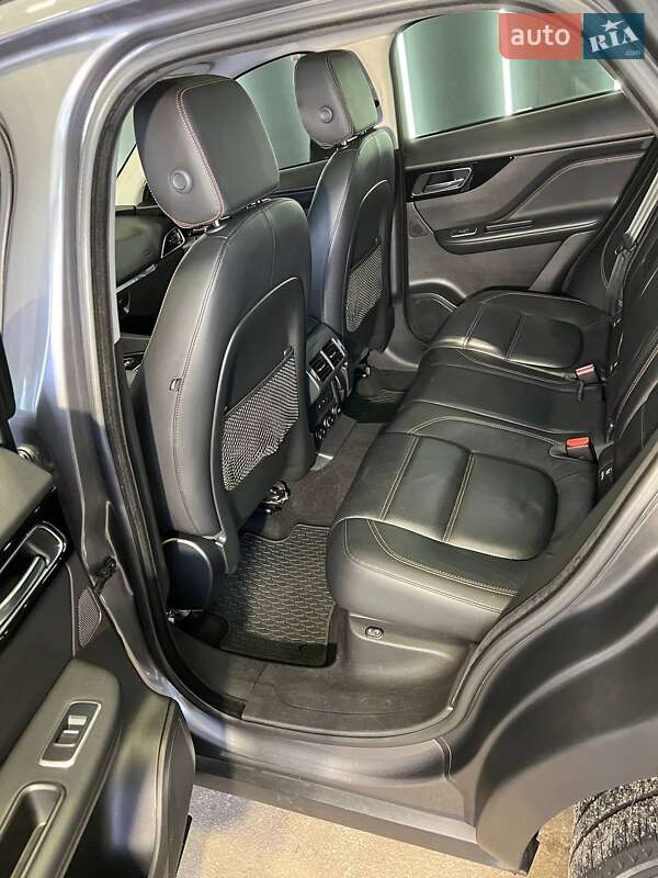 Внедорожник / Кроссовер Jaguar F-Pace 2017 в Кропивницком фото 13 Внедорожник / Кроссовер Jaguar F-Pace 2017 в Кропивницком