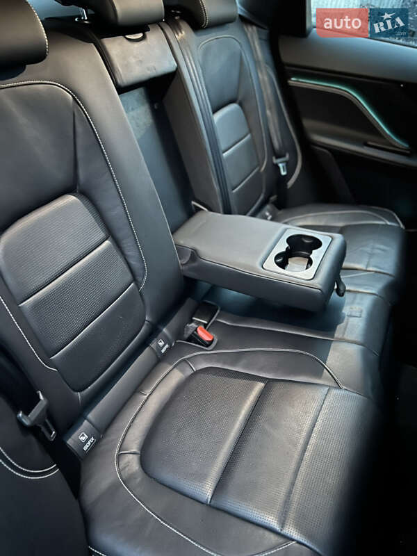 Внедорожник / Кроссовер Jaguar F-Pace 2017 в Ковеле