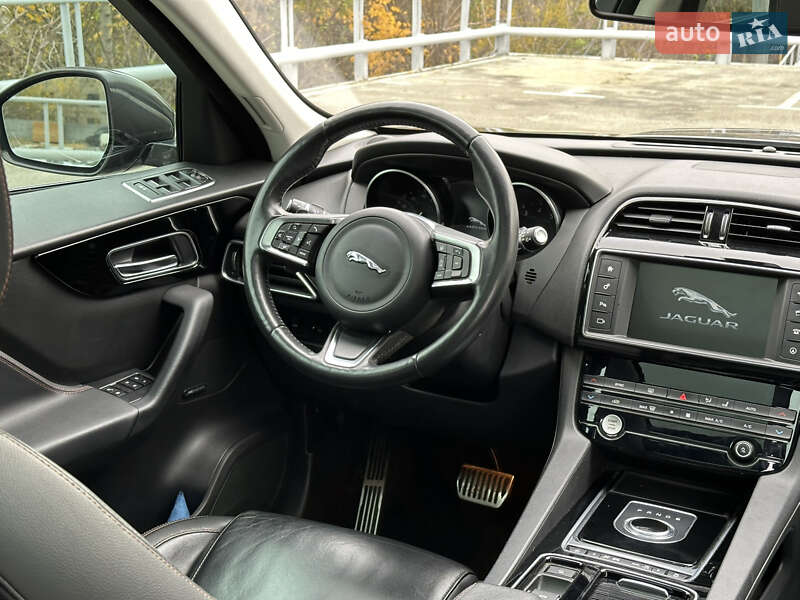 Внедорожник / Кроссовер Jaguar F-Pace 2017 в Киеве фото 22 Внедорожник / Кроссовер Jaguar F-Pace 2017 в Киеве