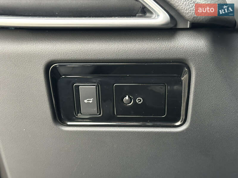 Внедорожник / Кроссовер Jaguar F-Pace 2017 в Киеве фото 31 Внедорожник / Кроссовер Jaguar F-Pace 2017 в Киеве