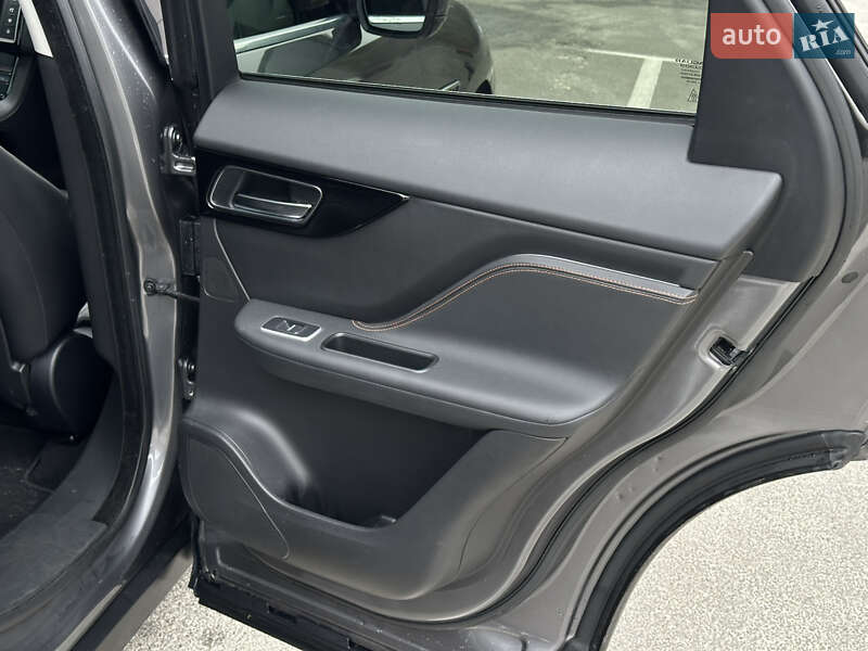 Внедорожник / Кроссовер Jaguar F-Pace 2017 в Киеве фото 52 Внедорожник / Кроссовер Jaguar F-Pace 2017 в Киеве