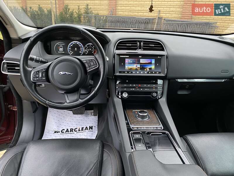 Внедорожник / Кроссовер Jaguar F-Pace 2016 в Львове фото 5 Внедорожник / Кроссовер Jaguar F-Pace 2016 в Львове