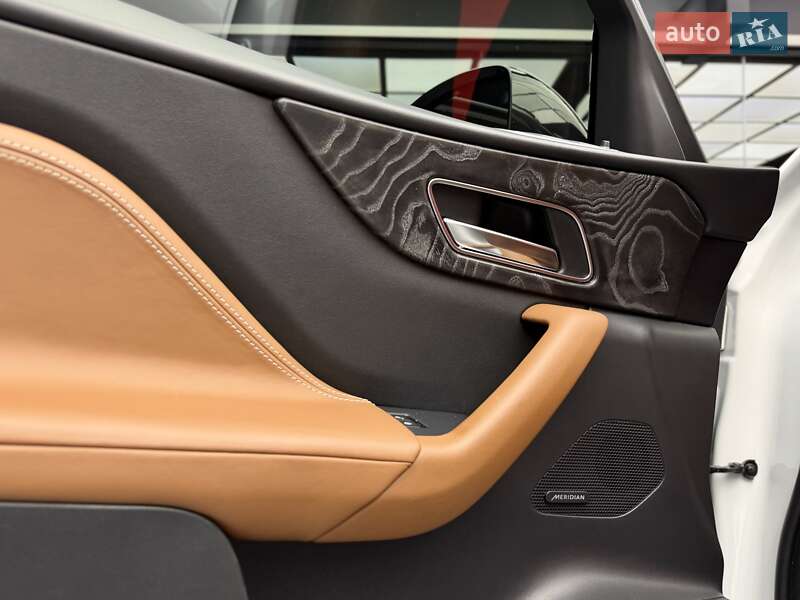 Внедорожник / Кроссовер Jaguar F-Pace 2019 в Киеве