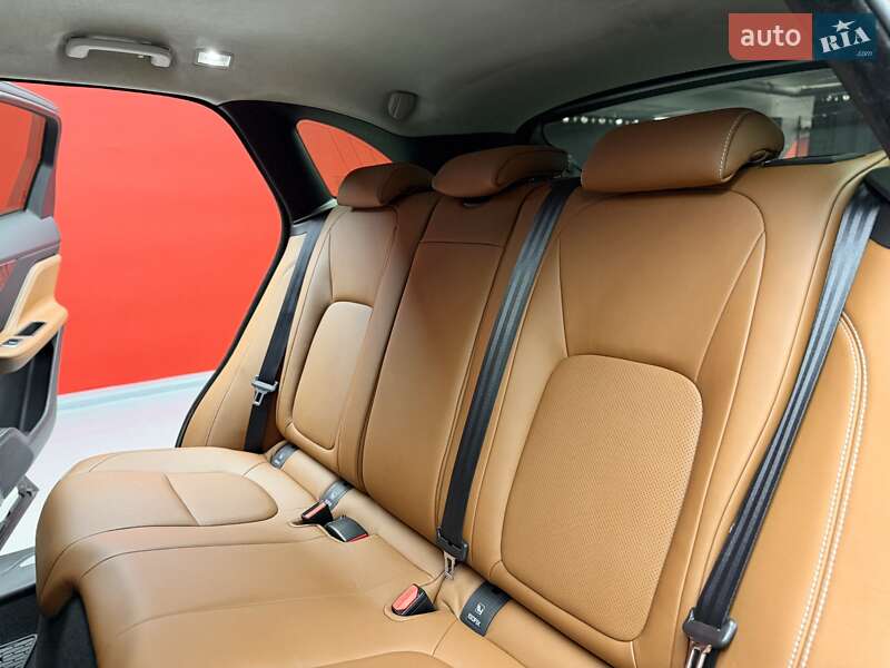 Внедорожник / Кроссовер Jaguar F-Pace 2019 в Киеве