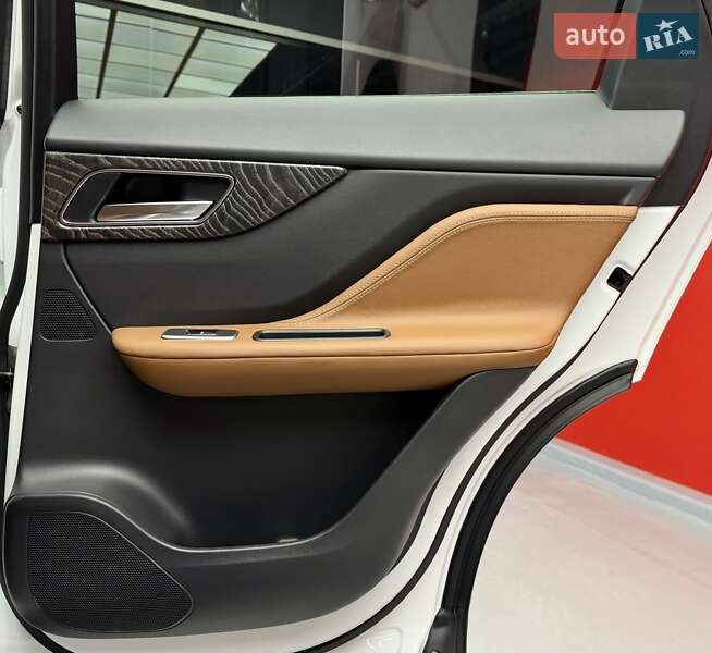 Внедорожник / Кроссовер Jaguar F-Pace 2019 в Киеве