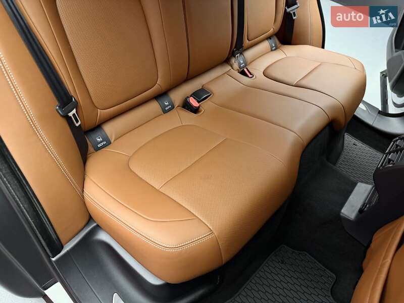 Внедорожник / Кроссовер Jaguar F-Pace 2019 в Киеве