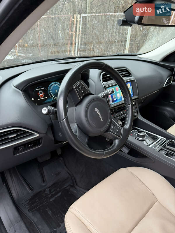 Внедорожник / Кроссовер Jaguar F-Pace 2017 в Харькове
