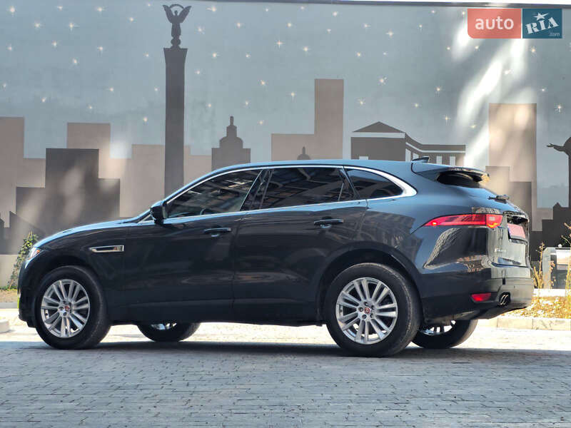 Внедорожник / Кроссовер Jaguar F-Pace 2017 в Киеве