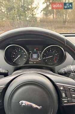 Внедорожник / Кроссовер Jaguar F-Pace 2016 в Тернополе