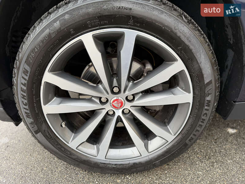 Внедорожник / Кроссовер Jaguar F-Pace 2017 в Киеве