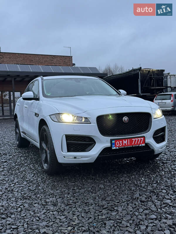 Jaguar F-Pace 2017
