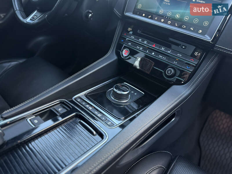 Внедорожник / Кроссовер Jaguar F-Pace 2018 в Полтаве фото 16 Внедорожник / Кроссовер Jaguar F-Pace 2018 в Полтаве