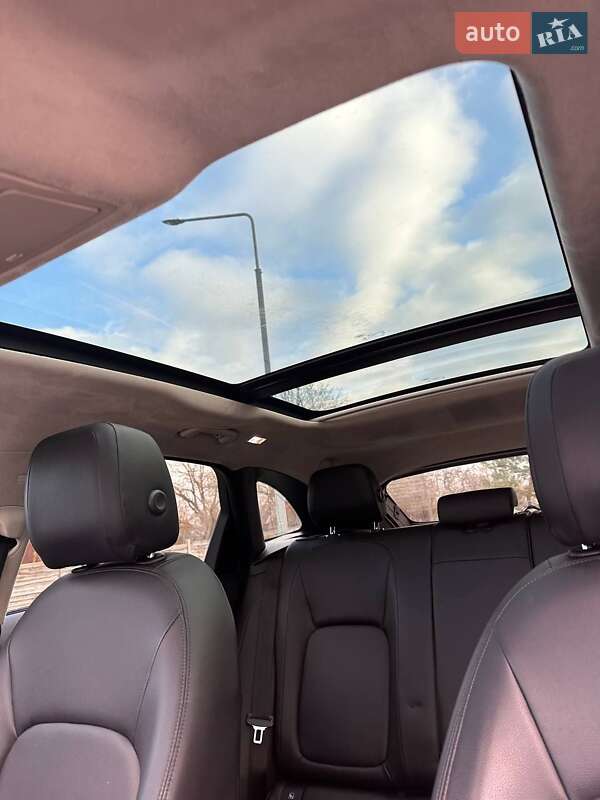 Позашляховик / Кросовер Jaguar F-Pace 2018 в Володимирі