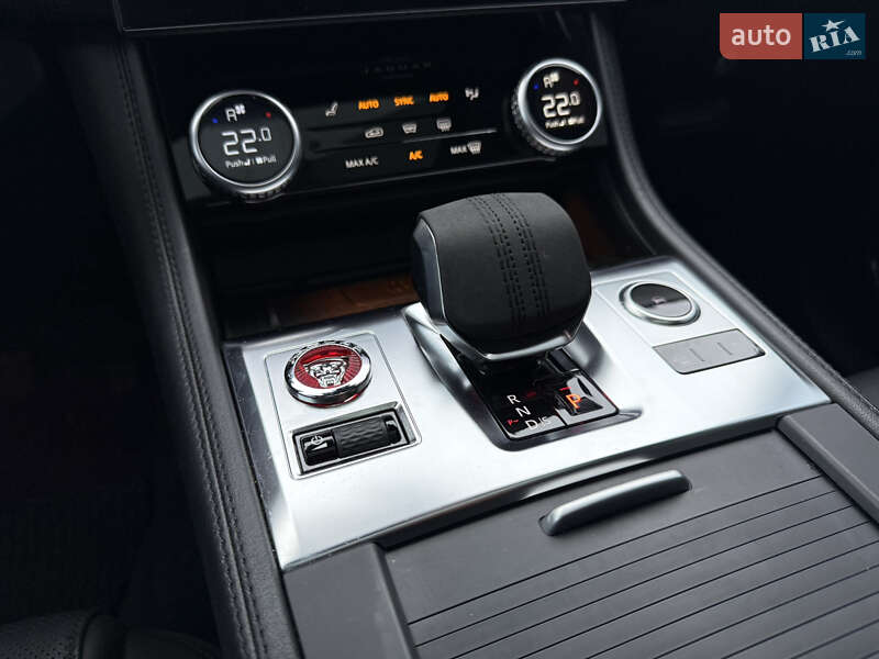 Внедорожник / Кроссовер Jaguar F-Pace 2023 в Харькове